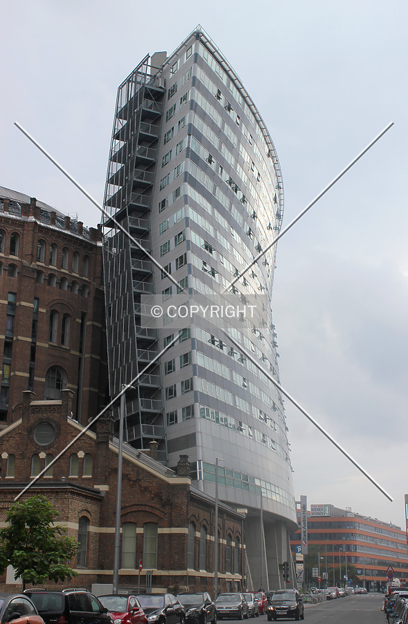 Schild - Gasometer B by Florian Barbier