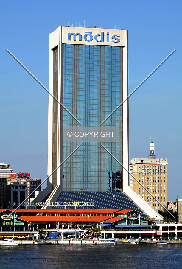 Wells Fargo Center by Jorge Molina