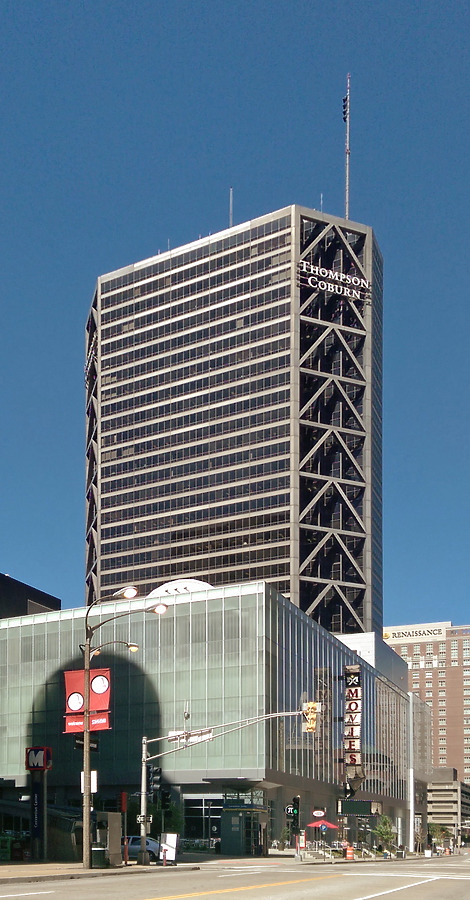 One US Bank Plaza by Ryan Hildebrand