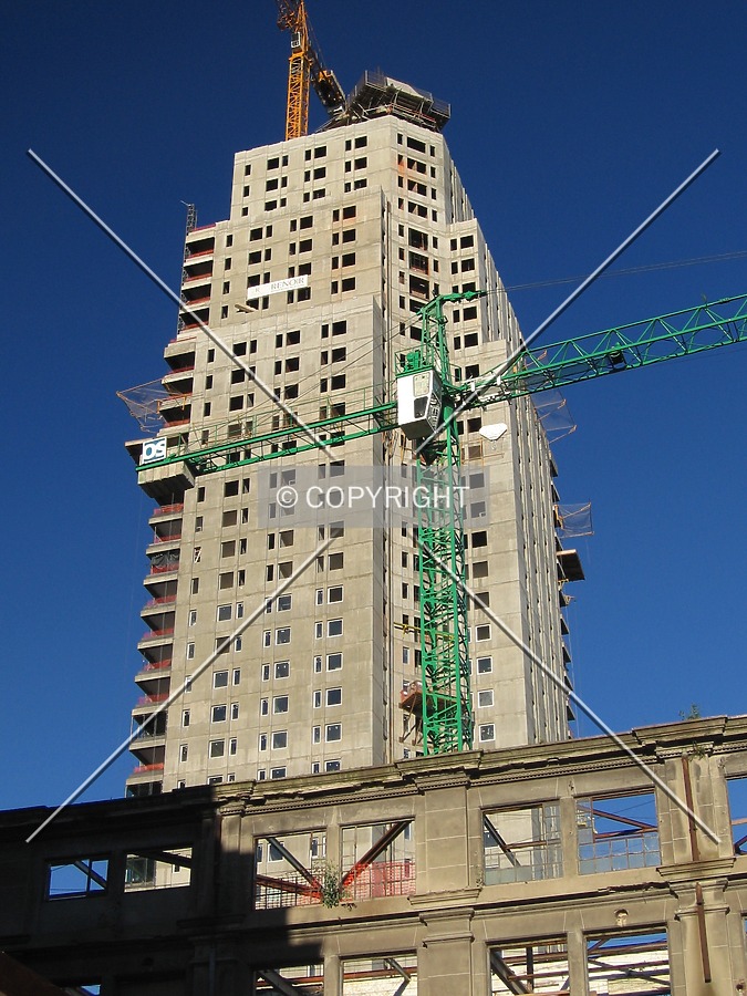 Torre Renoir 1 by Maximiliano Buono