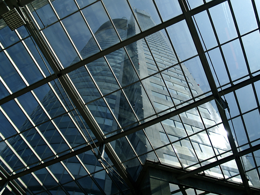 Millennium Tower by Cesar Serrano