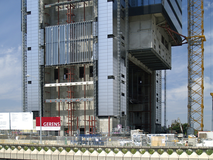 Torre Caja Madrid by Cesar Serrano