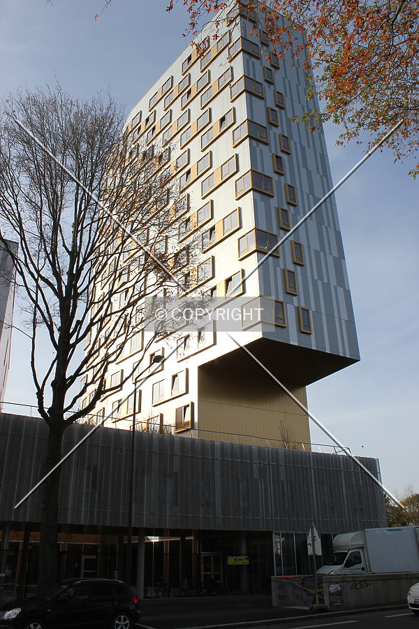 Tour Michel Denis by Florian Barbier