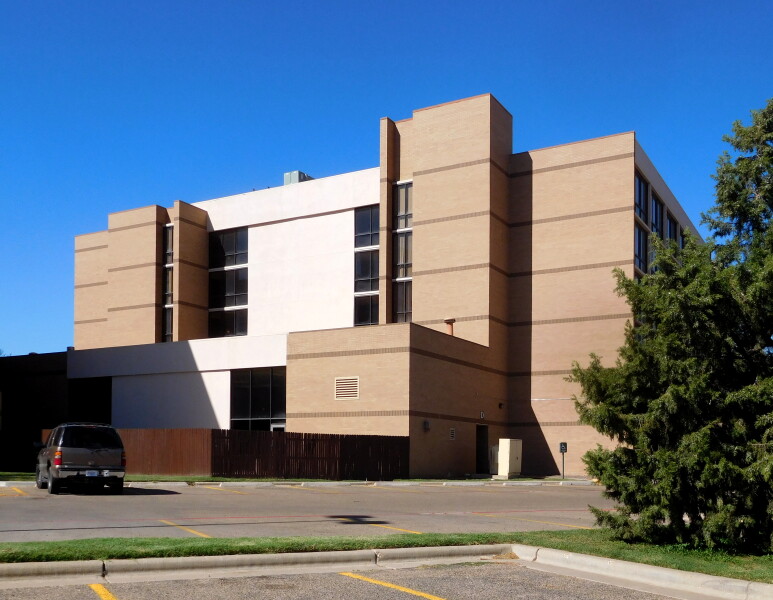 MCM Eleganté Hotel & Suites - Atrium Building