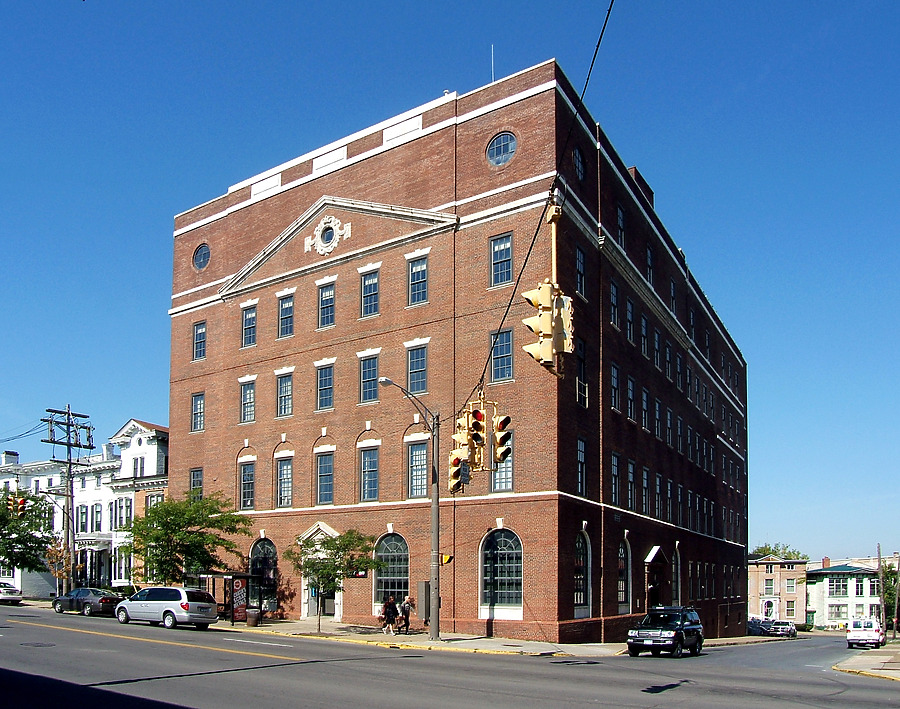Verizon Building by John Cahill