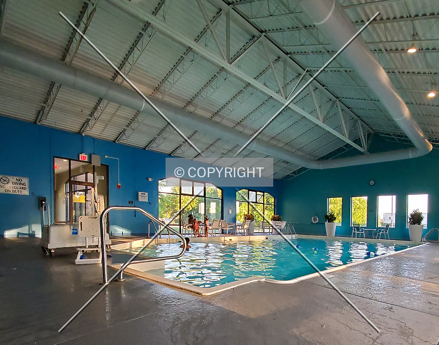 DoubleTree by Hilton Collinsville / Saint Louis by Ryan Hildebrand