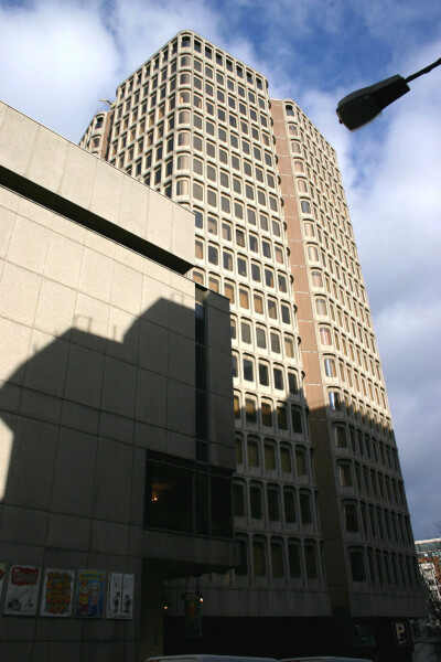 945-043-179
