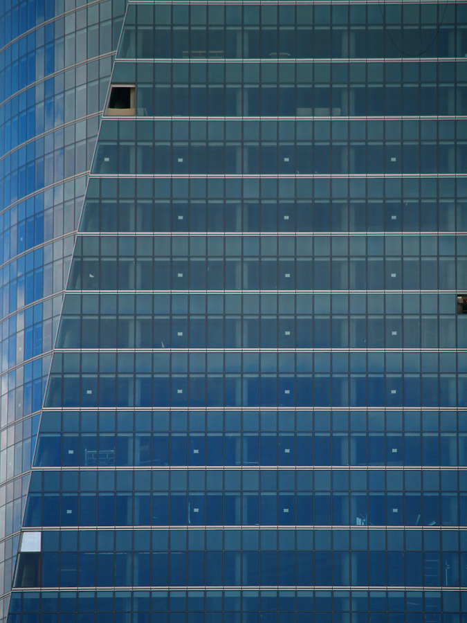 Torre Espacio by Cesar Serrano