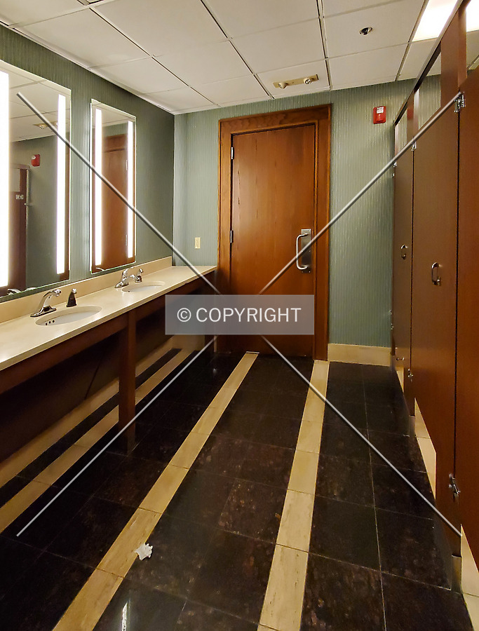 DoubleTree by Hilton Collinsville / Saint Louis by Ryan Hildebrand