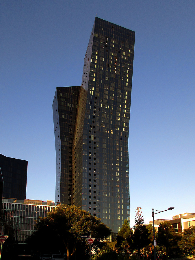 Marina Tower by Daniel Kieckhefer