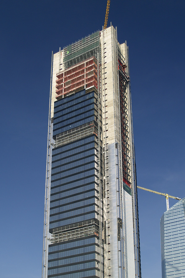 Torre Caja Madrid by Cesar Serrano