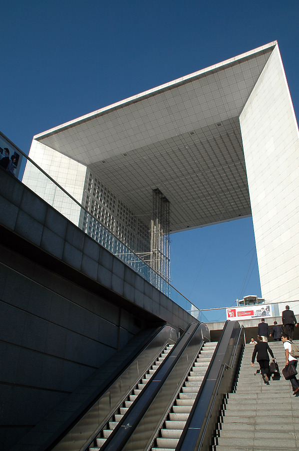 La Grande Arche by John Bek