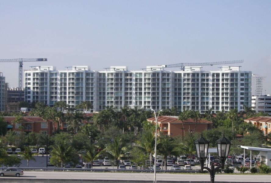 Uptown Marina Lofts