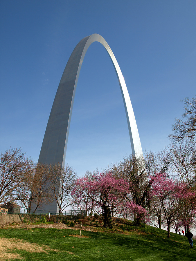 Gateway Arch by Marshall Gerometta