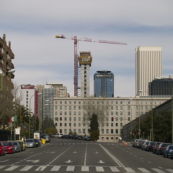 Nuevo Edificio Windsor by Cesar Serrano