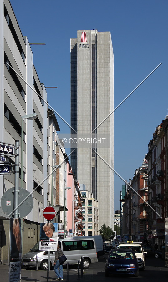 Frankfurter Büro Center by Emmanuel D.
