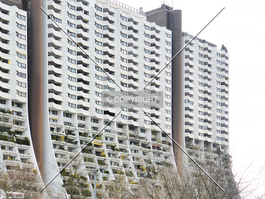 Wohnpark Alterlaa - Block A1-A4 by Nephilim
