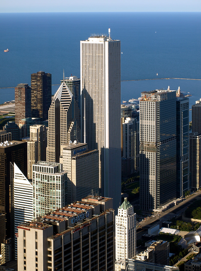 Aon Center by Marshall Gerometta