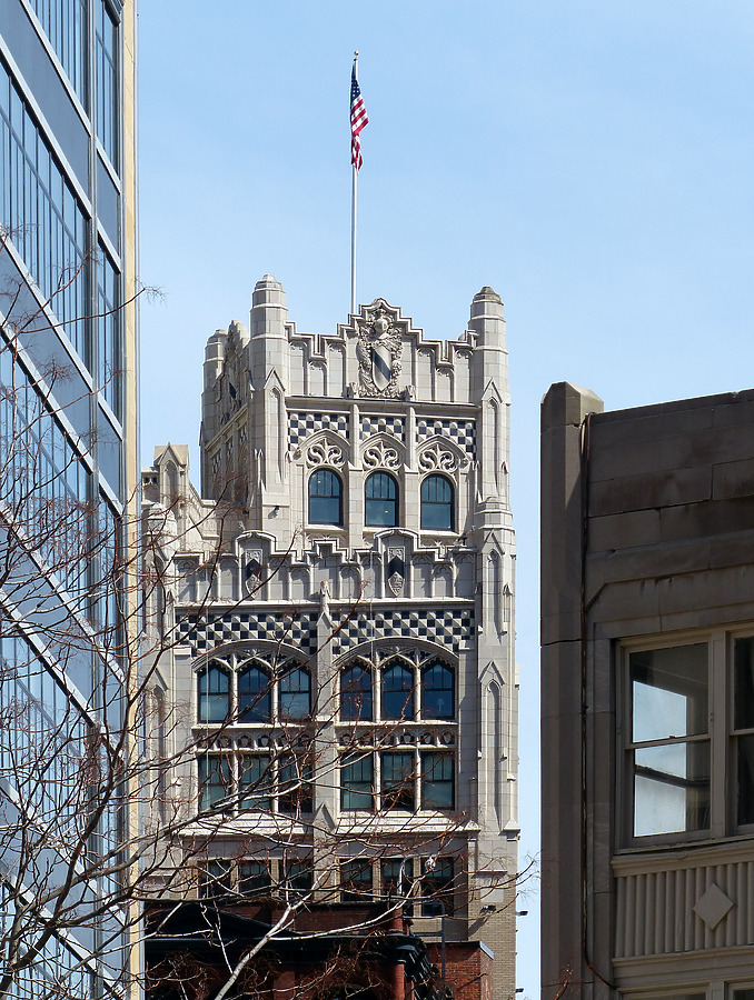 Metropolitan Building by Nate Lindsey