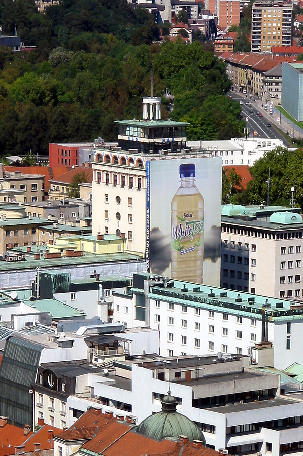 Neboticnik by Jonathan Smith