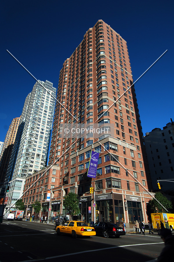 The Vanguard Chelsea by Royce Douglas