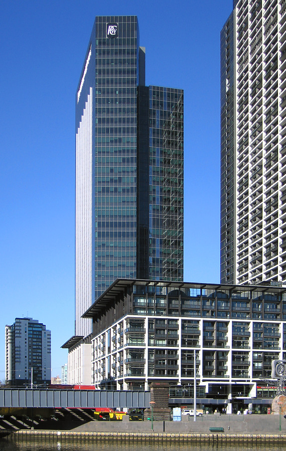 2 Southbank Boulevard by Wilson Ling