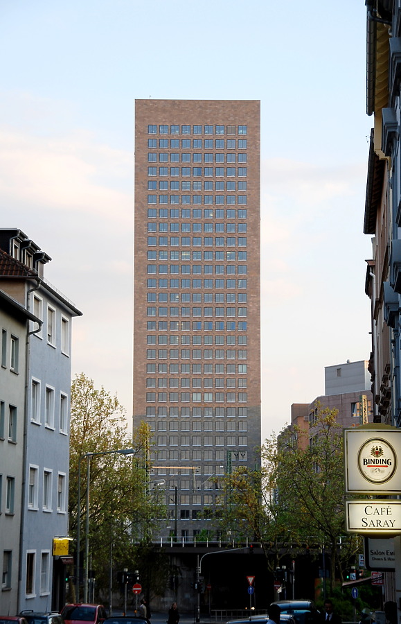 IBC Tower by Huopa