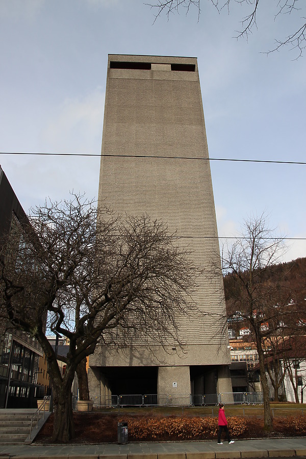 Bergen Rådhus by Kjetil Balog