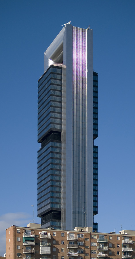 Torre Caja Madrid by Cesar Serrano