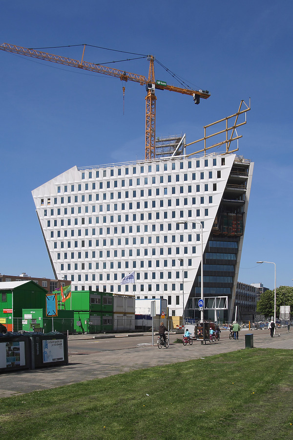 Stadskantoor Leyweg by Michiel van Dijk