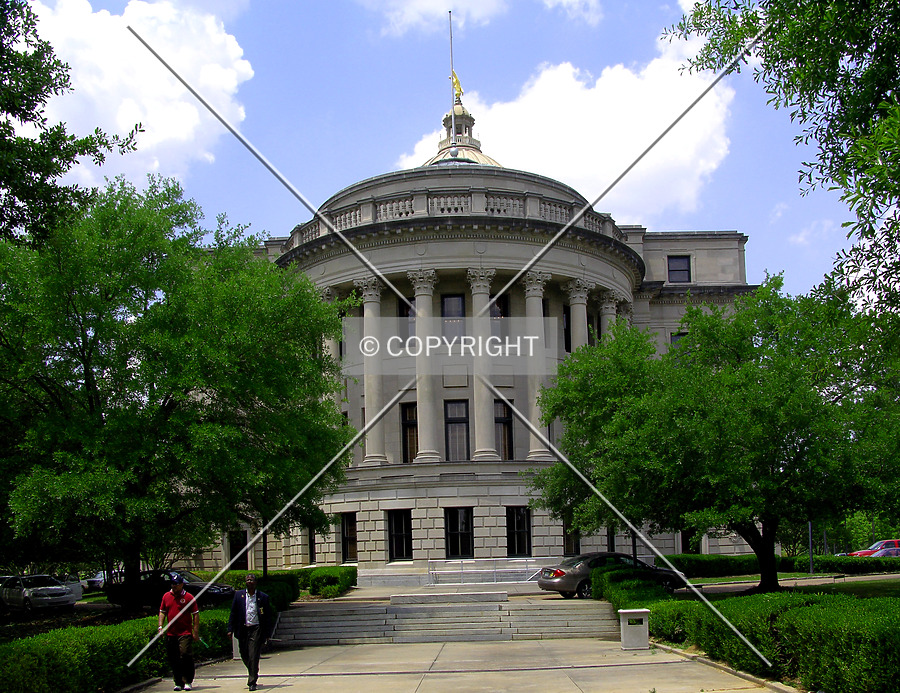 Mississippi State Capitol by Chris Patriarca