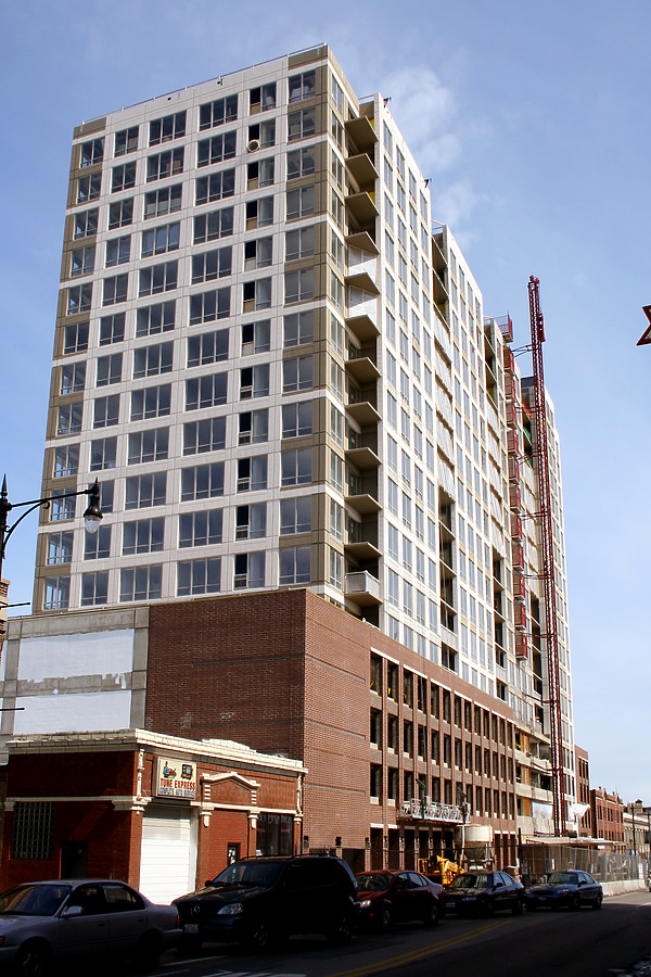 415 Premier Apartments by Daniel Kieckhefer