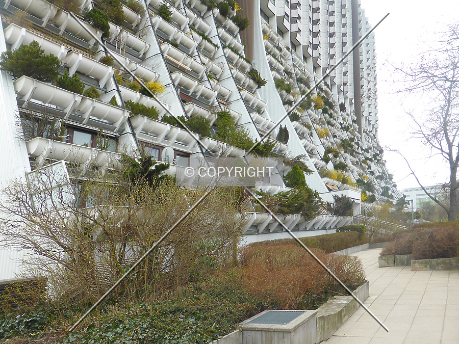 Wohnpark Alterlaa - Block C1-C4 by Nephilim