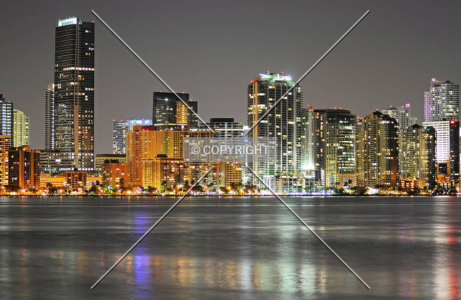 Four Seasons Hotel & Tower by Jorge Molina
