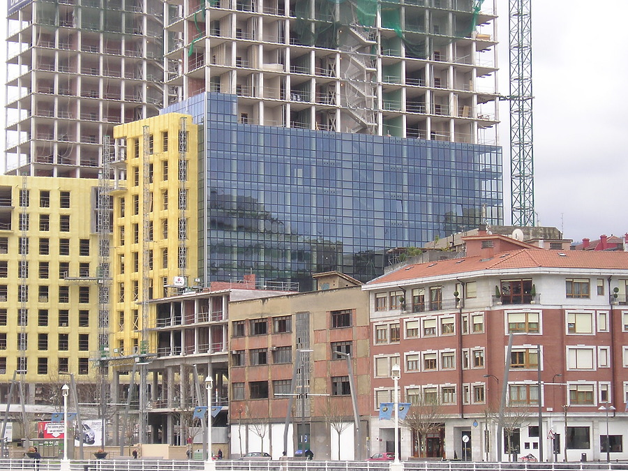 Isozaki Atea I by Mikel Allende