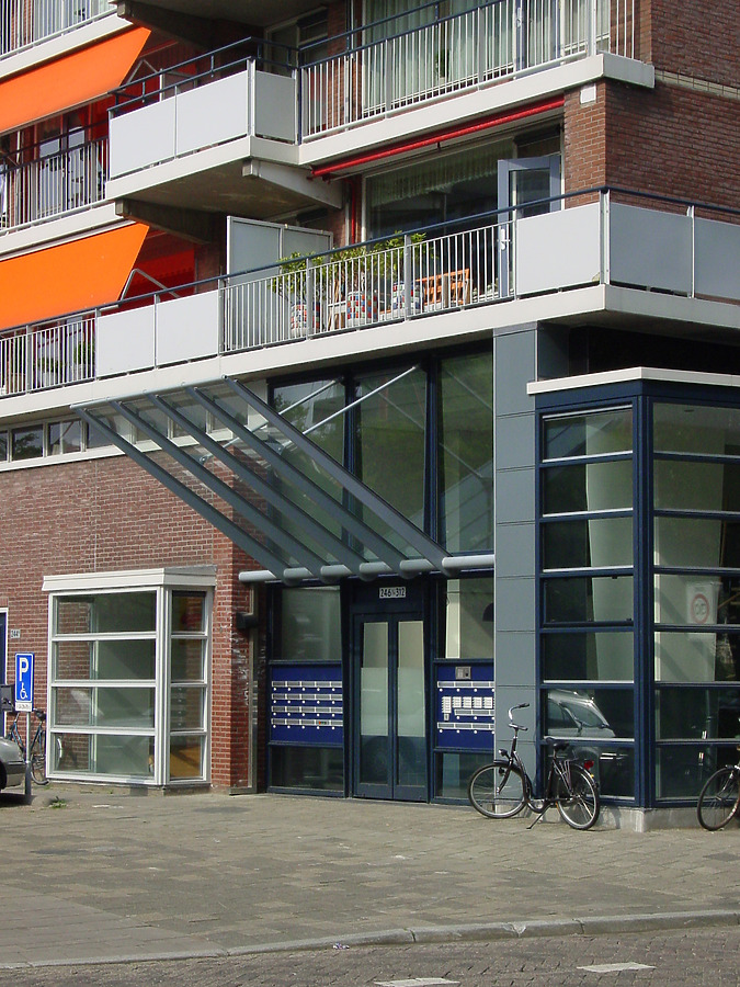 Artemisflat by Michiel van Dijk