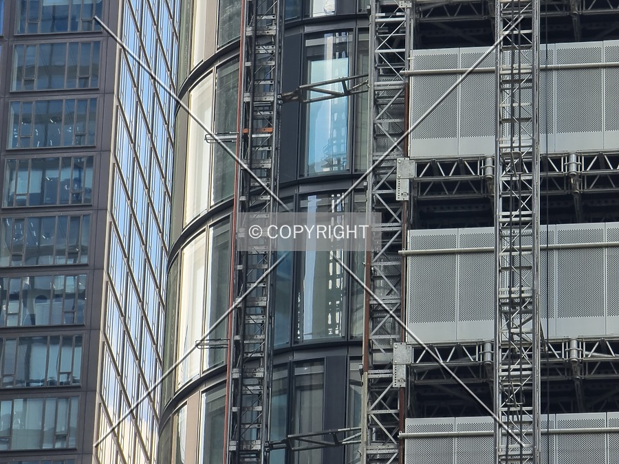 FOUR Frankfurt - Tower 1 by Nephilim