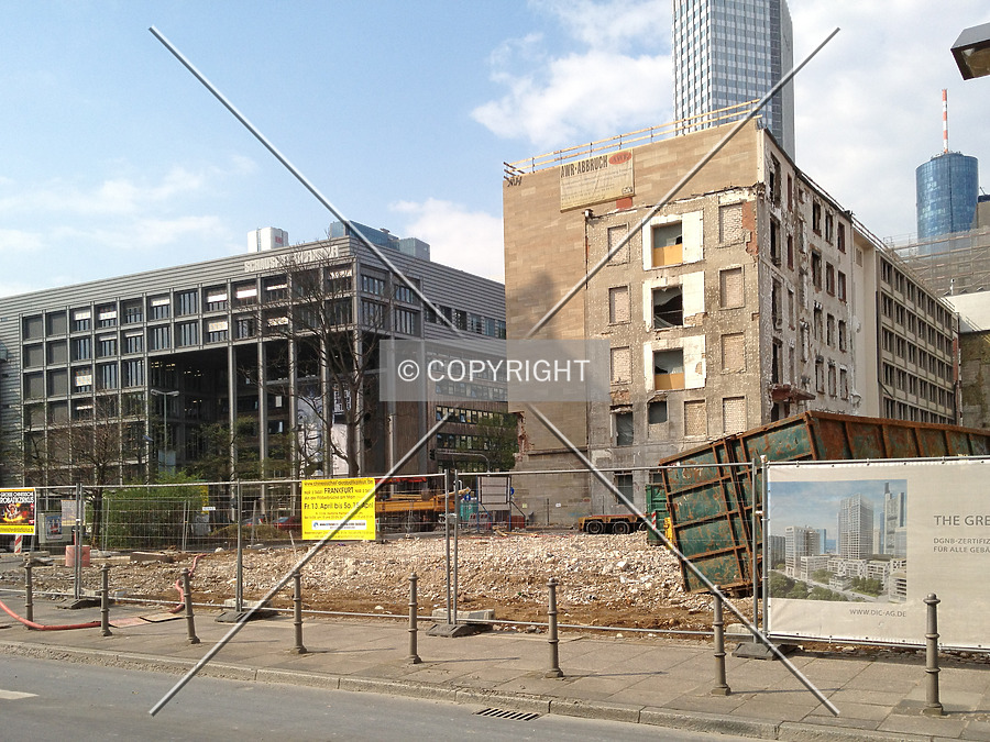 MainTor Panorama by Nephilim