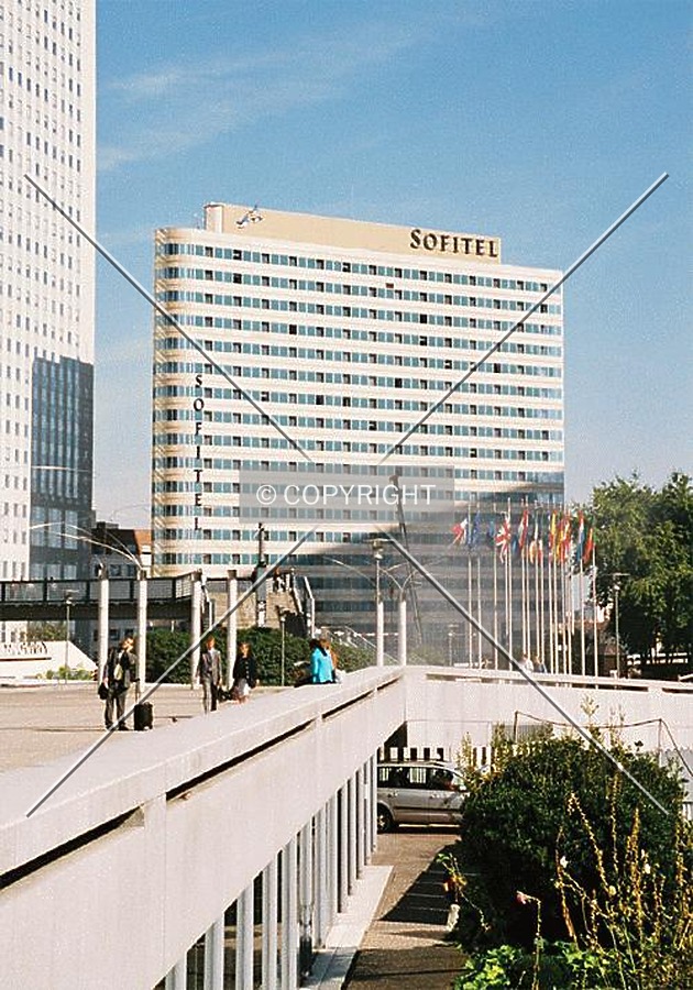 Hôtel Pullman Paris La Défense by Nephilim