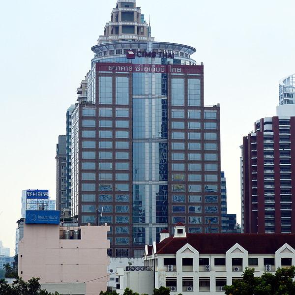 Bank Thai Tower by Huopa