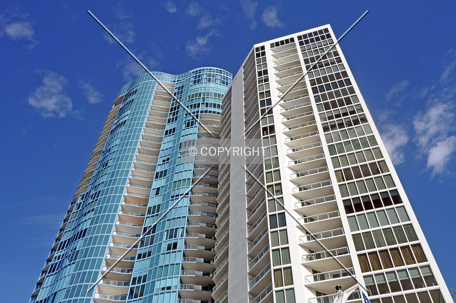 Las Olas River House by Jorge Molina