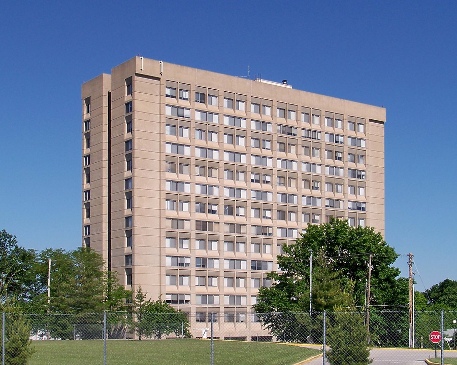 Santa Ana Apartments by Ryan Hildebrand