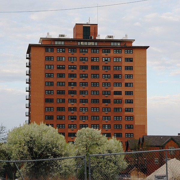 Thomas Flannery Apartments I by Huopa