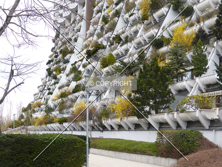 Wohnpark Alterlaa - Block C5-C8 by Nephilim