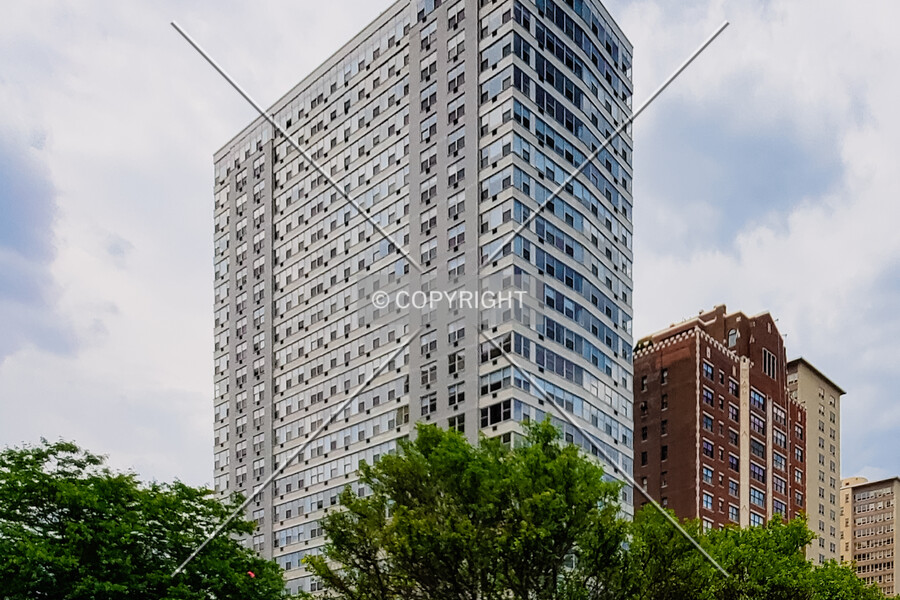 3900 North Lake Shore Drive