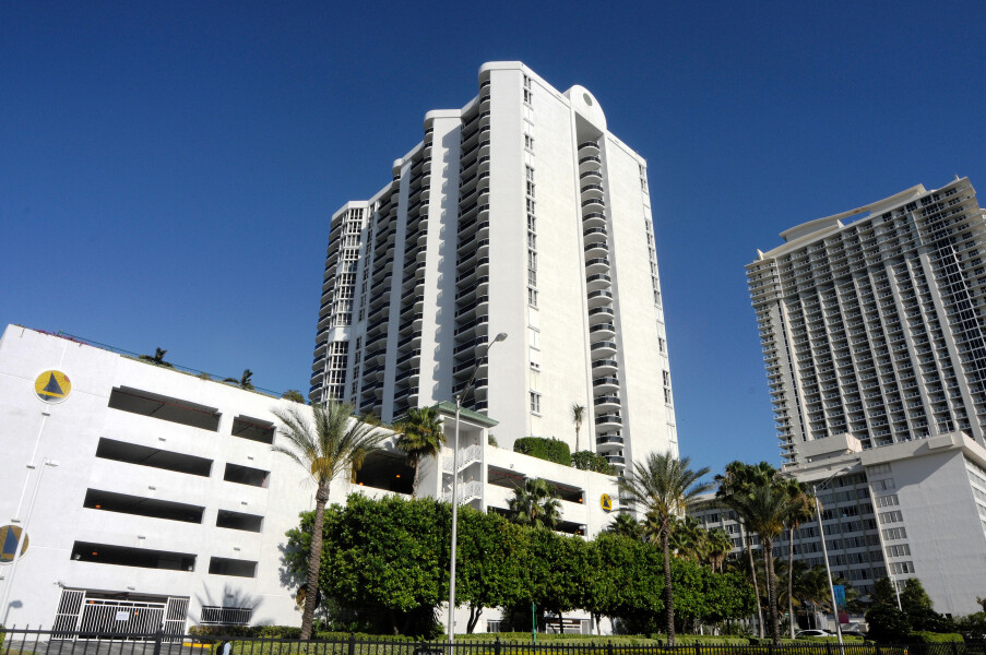 Sands Pointe Condominium