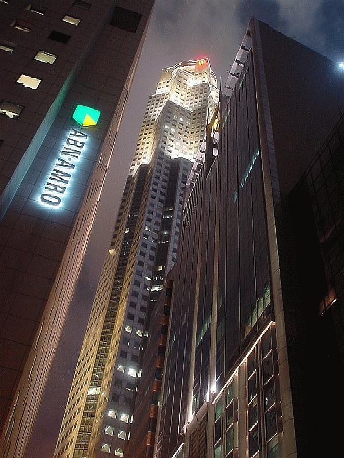 UOB Plaza One by Edmund Teo