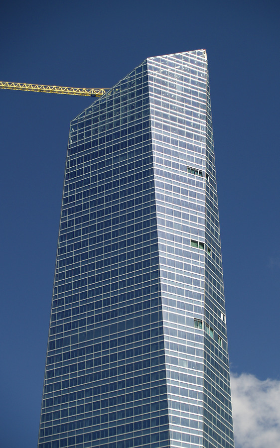 Torre de Cristal by Cesar Serrano