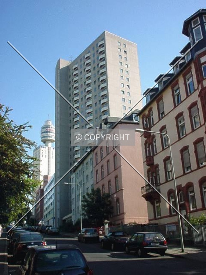 Hainer Weg 24 by Nephilim