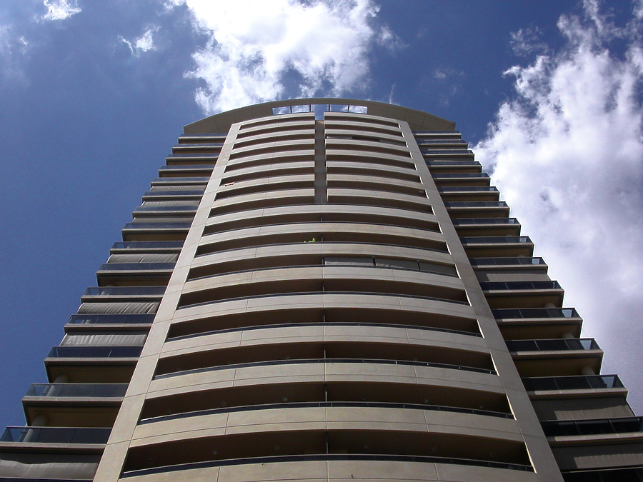 Illa del Llac 2 by Cesar Serrano